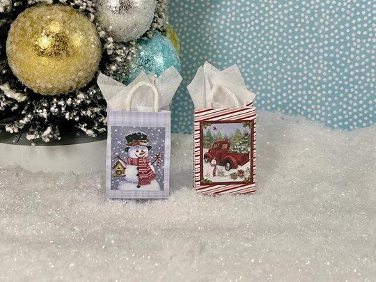 Miniature Christmas Gift Bag, Dollhouse Miniatures, Fairy Garden Accessories, Diorama, Bags With Tissue