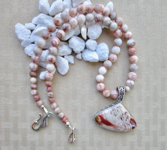 20 Inch Red Spider Jasper Necklace With Pendant & Matching Earrings