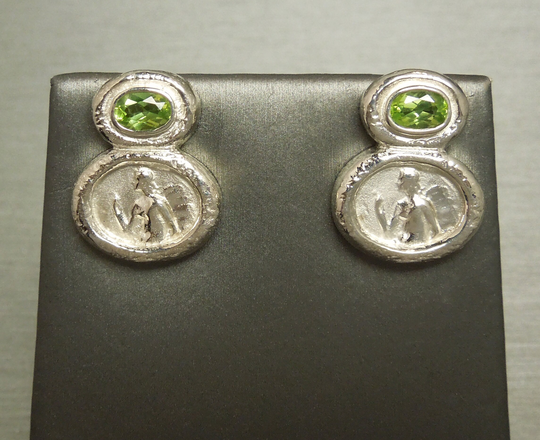 Vintage Estate C1980 Ancient Roman Male Figure Motif Sterling Silver 1.05Tcw Peridot Stud Drop Earrings 0.75"