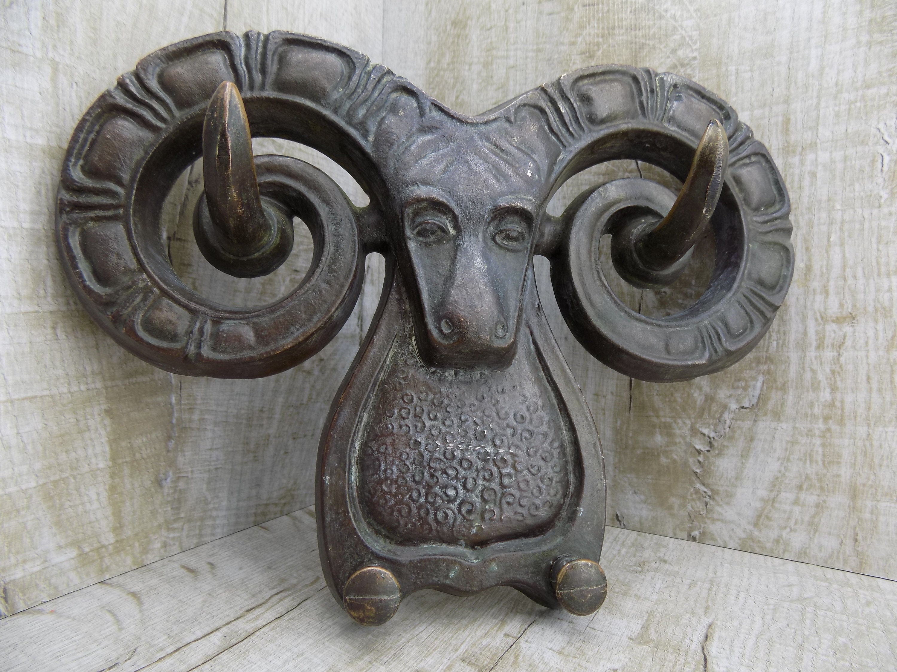 Large Aries Hanger Bull Big Aries Hooks Ram Horn Symbol Wall Decor Bull Hanger Hooks For Clothes Salient Swirling Horns
