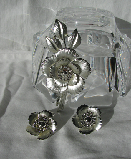 Gorgeous 1960's "Coro" Signed Silver Floral Demi Parure, Large 3.5" Brooch & Matching Vintage Clip Back Earrings, No Copyright, Frosty