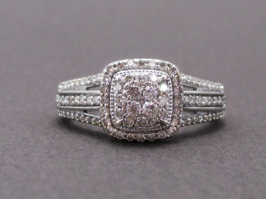 Estate 10K White Gold Natural .45Ctw Diamond Halo Engagement Ring 3.7G I4033