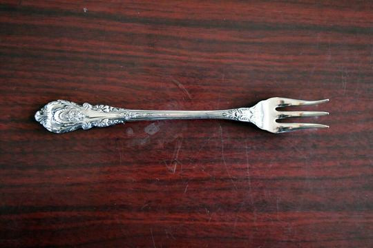 Sir Christopher By Wallace Sterling Silver 5 1/2" Cocktail/Seafood Fork .7 Oz
