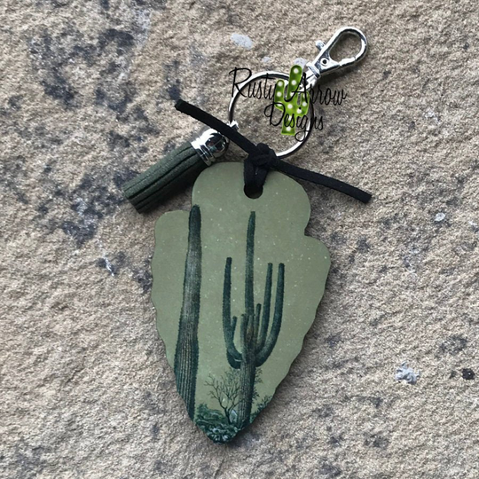 Key Chain Green With Cactus Scene Arrow Head
