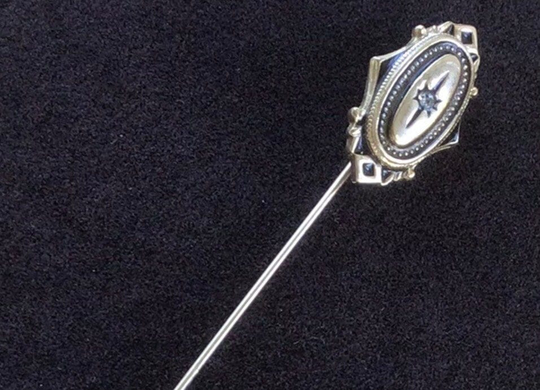 Avon Black, Gold Tone Victorian-Style Stick Pin, Vintage | I5