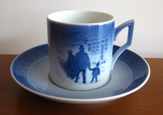 Vintage 1980 Royal Copenhagen Bringing Home The Christmas Tree Porcelain Cup & Saucer