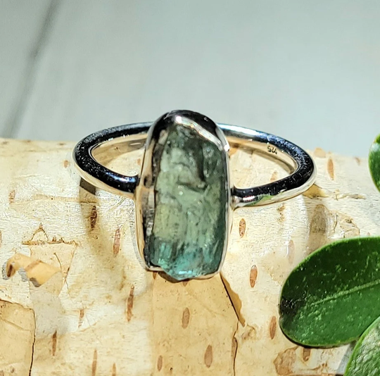 Natural Premium Blue Rough Cut Apatite Handmade .925 Sterling Silver Ring Size 7 3 Grams 1/2" X 1/4" Am30