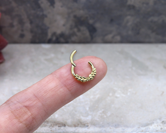 16G, Septum Piercing, Clicker Ring, Daith Earring, Clicker, Dainty Leaf, 100% Surgical Steel