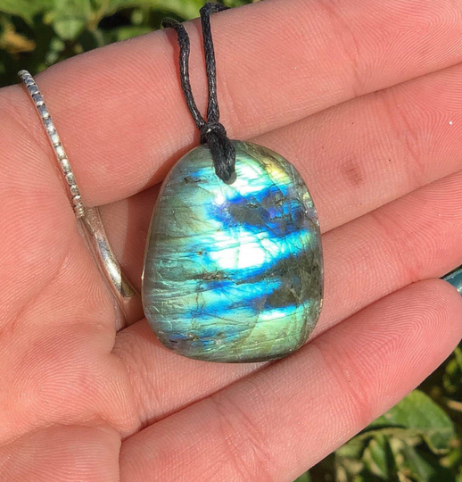 Labradorite Necklace Adjustable Cord Chain, Free Form Necklace, Third Eye Chakra, Spiritual Jewelry, Healing Stone, Yoga Meditation