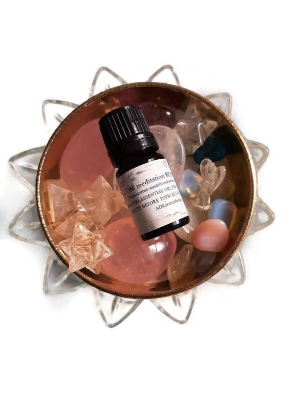 Om Essential Oil Blend. Frankincense, Sandalwood, Patchouli, Vetiver. 5 Ml