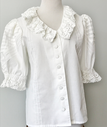 Romantic Crochet Lace Dirndl Blouse, Linen Buttons, Pleats, White Cotton Blend, Size 42=12, Austrian Trachten Oktoberfest
