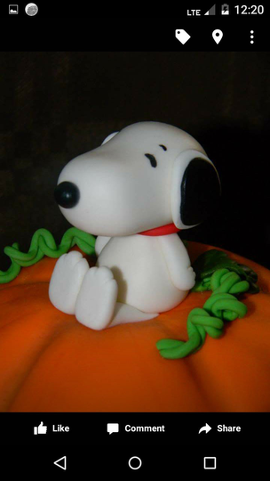 Snoopy Peanuts Inspired Fondant Cake Topper