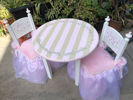 Custom Round Princess Table & Chair Set, Hand Painted Children's Table, Baby Furniture, New Gift, Girls Set