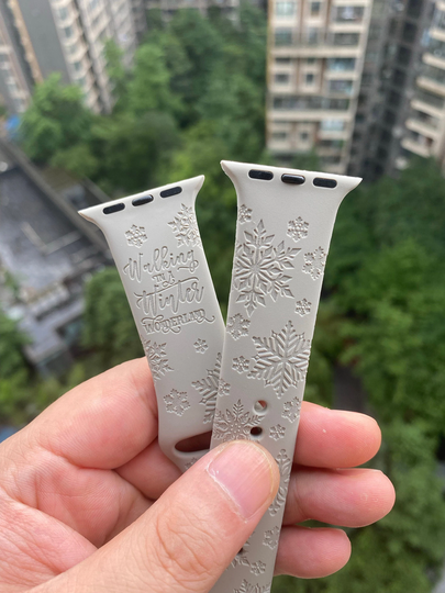 Let It Snow Apple Watch Band 38 40 41 42 44 45mm Personalized Snowflake Silicone Watch Strap For Series 1 2 3 4 5 6 7 8 Se
