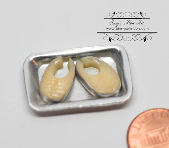 112 Dollhouse Miniature Halibut Steak in A Tray/ Fish Az A2855