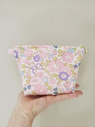 Liberty Cosmetic Pouch/Special Edition Makeup Fabric Flower Print Bag Zipper Pretty