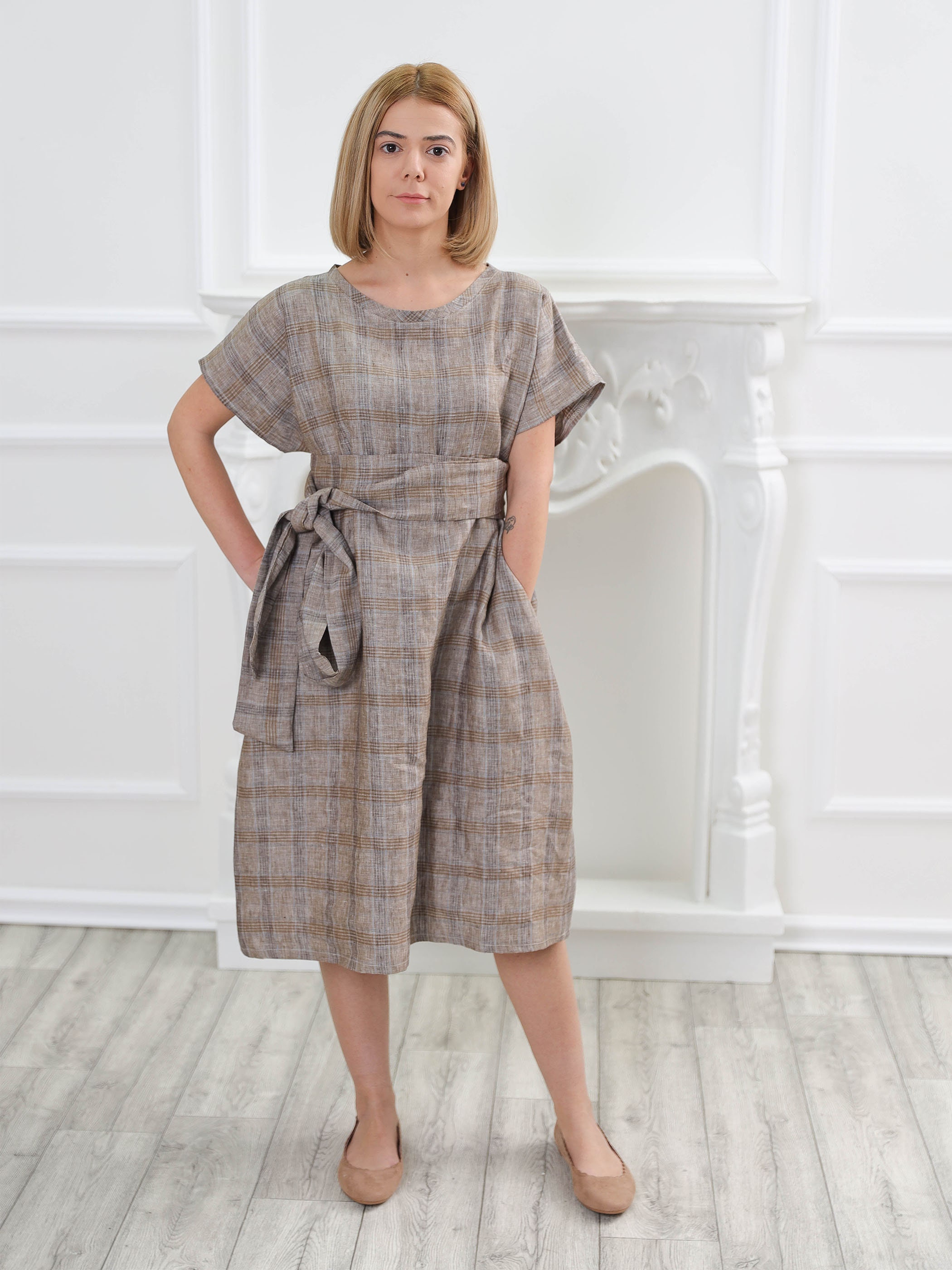 Loose Summer Linen Dress With Short Sleeves, Squared Pockets, Dark Beige Belt