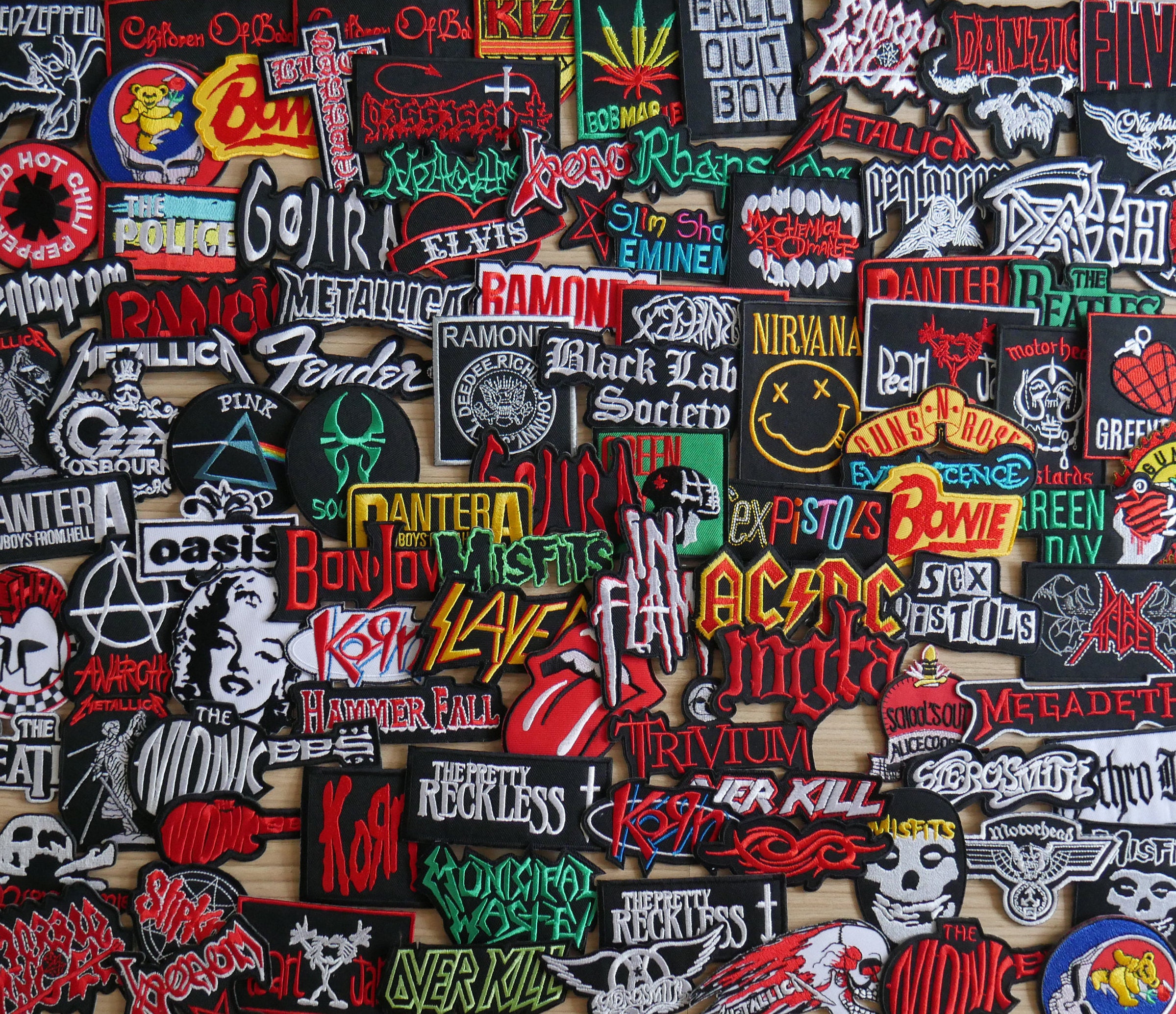 Ramdom Sew Iron On Patch Wholesale Band Music Rock Metal Heavy Pop Punk Lot #t