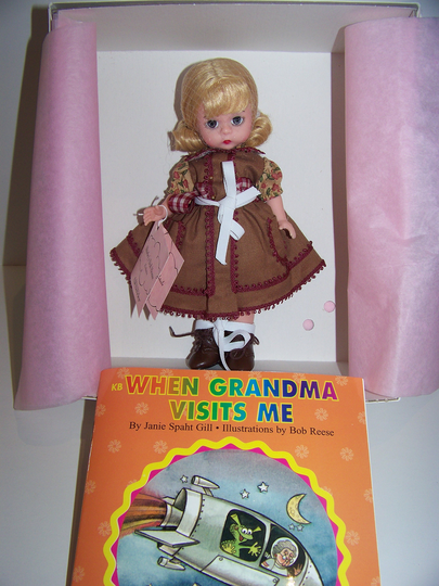 Grandmas Girl(2 Hair Colors Madame Alexander Doll W Book