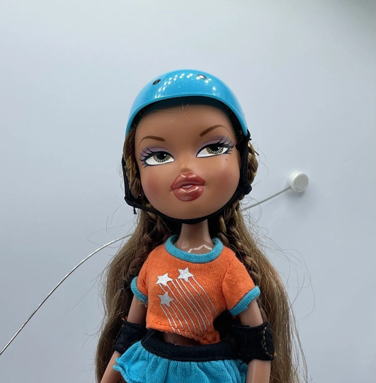 Bratz Doll #2 Rare/Hard To Find With Remote & Skateboard