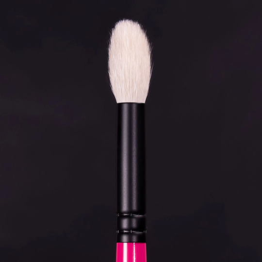 Whats Up Beauty - R104 Fluffy Blending Eyeshadow Brush For Eye Shadow Makeup Cruelty Free