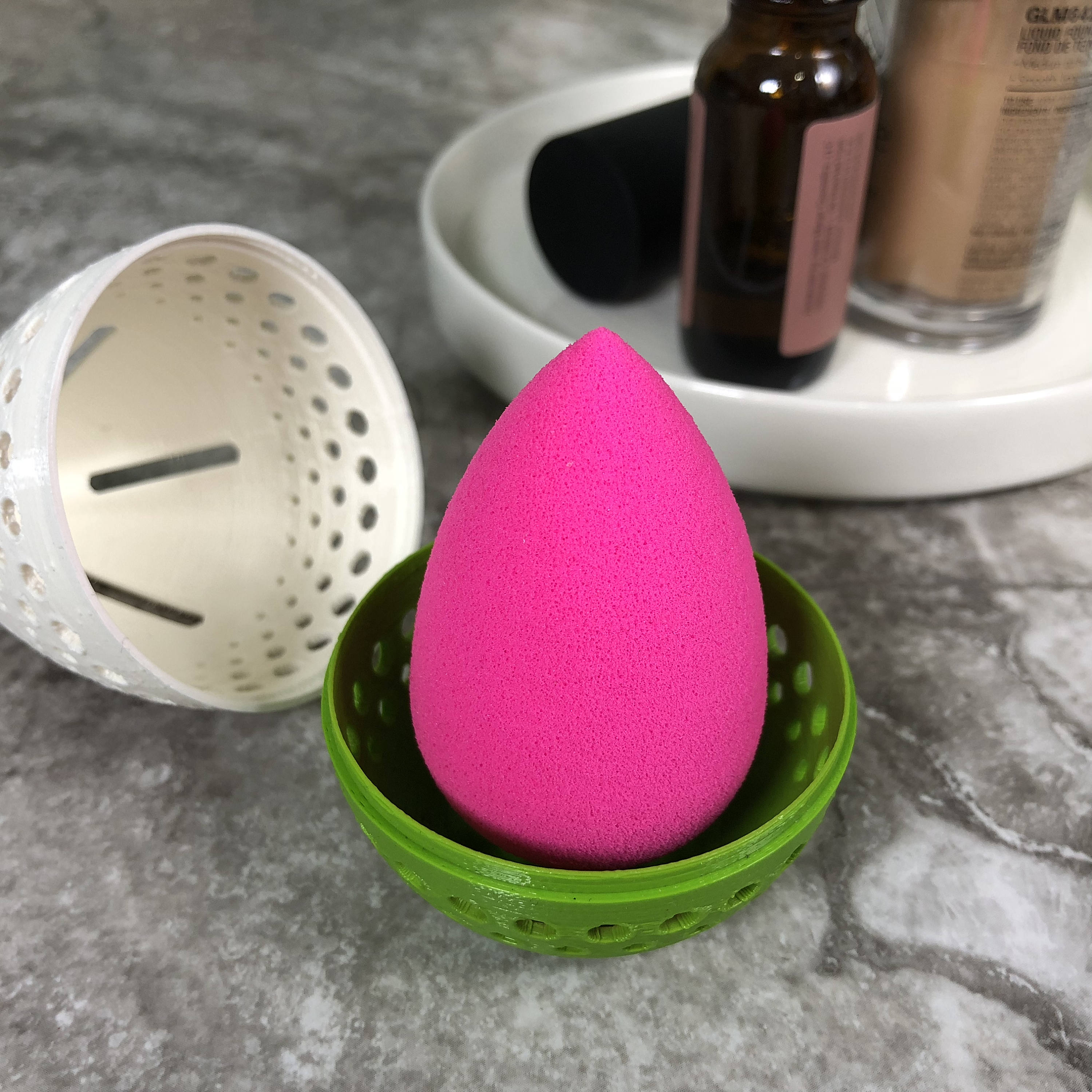 Beauty Blender Travel Case | Green & White