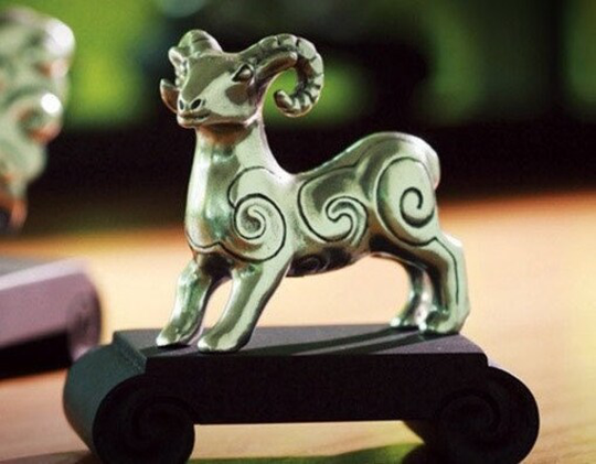 Royal Selangor Hand Finished Chinese Zodiac Collection Pewter Ram Figurine With Black Bonded Porcelain Base Gift