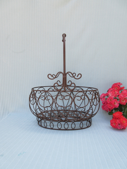 Gorgeous Vintage Metal Basket Heavy Wire Oval W Handle Pedestal Base Swirled Bread Fruit Strong Well Made Dark Brown Coffee Color Paintable