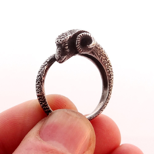 Silver Goat Ring, Ram Ring in Sterling Silver, Black Sheep Ring, Aries Capricorn Animal Rings