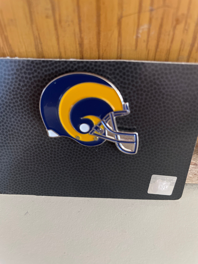 Rams Pin Old School Helmet Retro