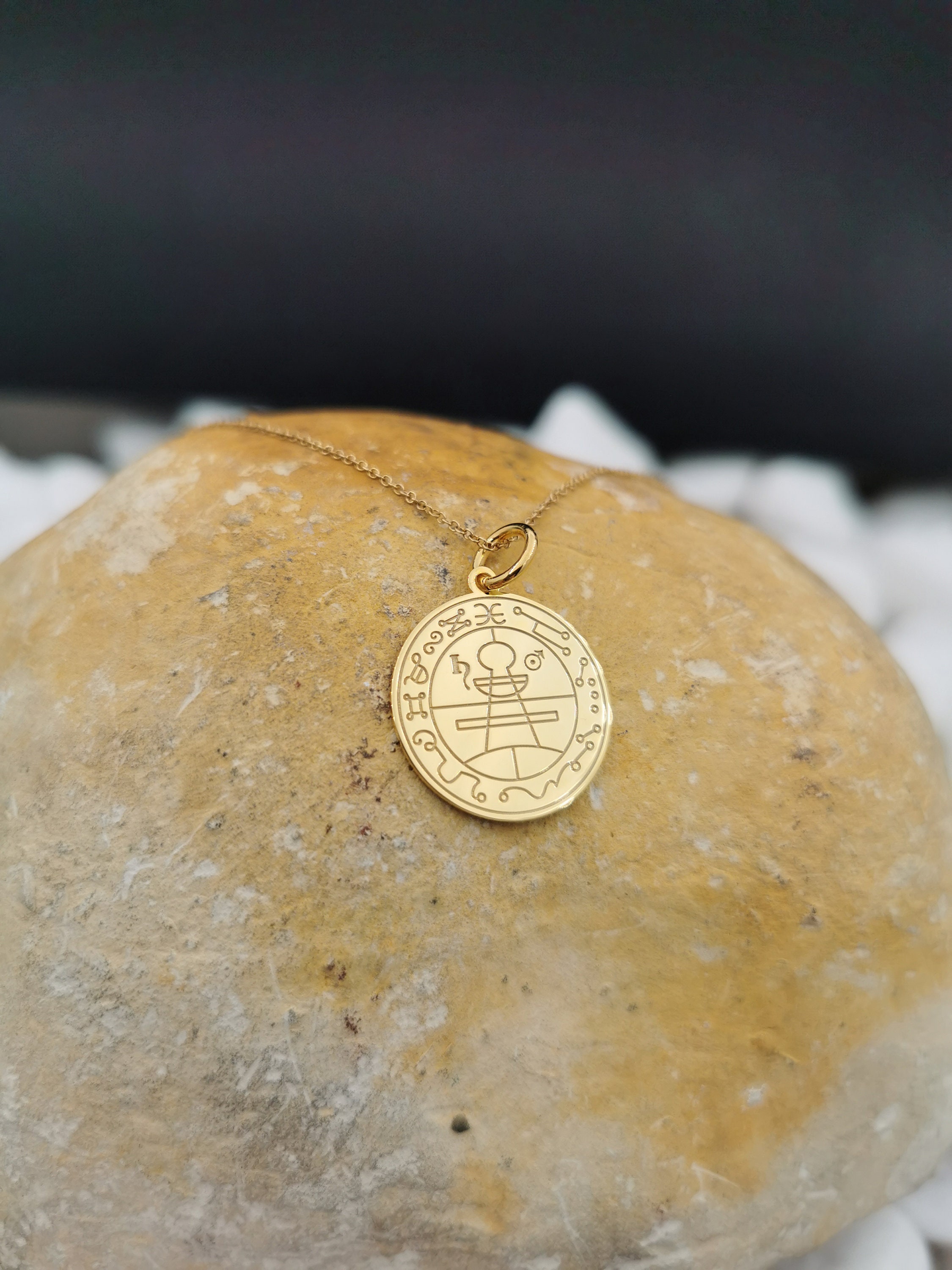 14K Solid Gold Seal Of Solomon Necklace, Personalized King Pendant