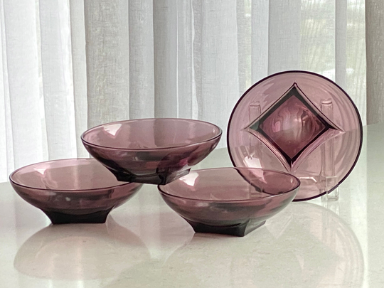 Hazel Atlas Moroccan Amethyst Bowls