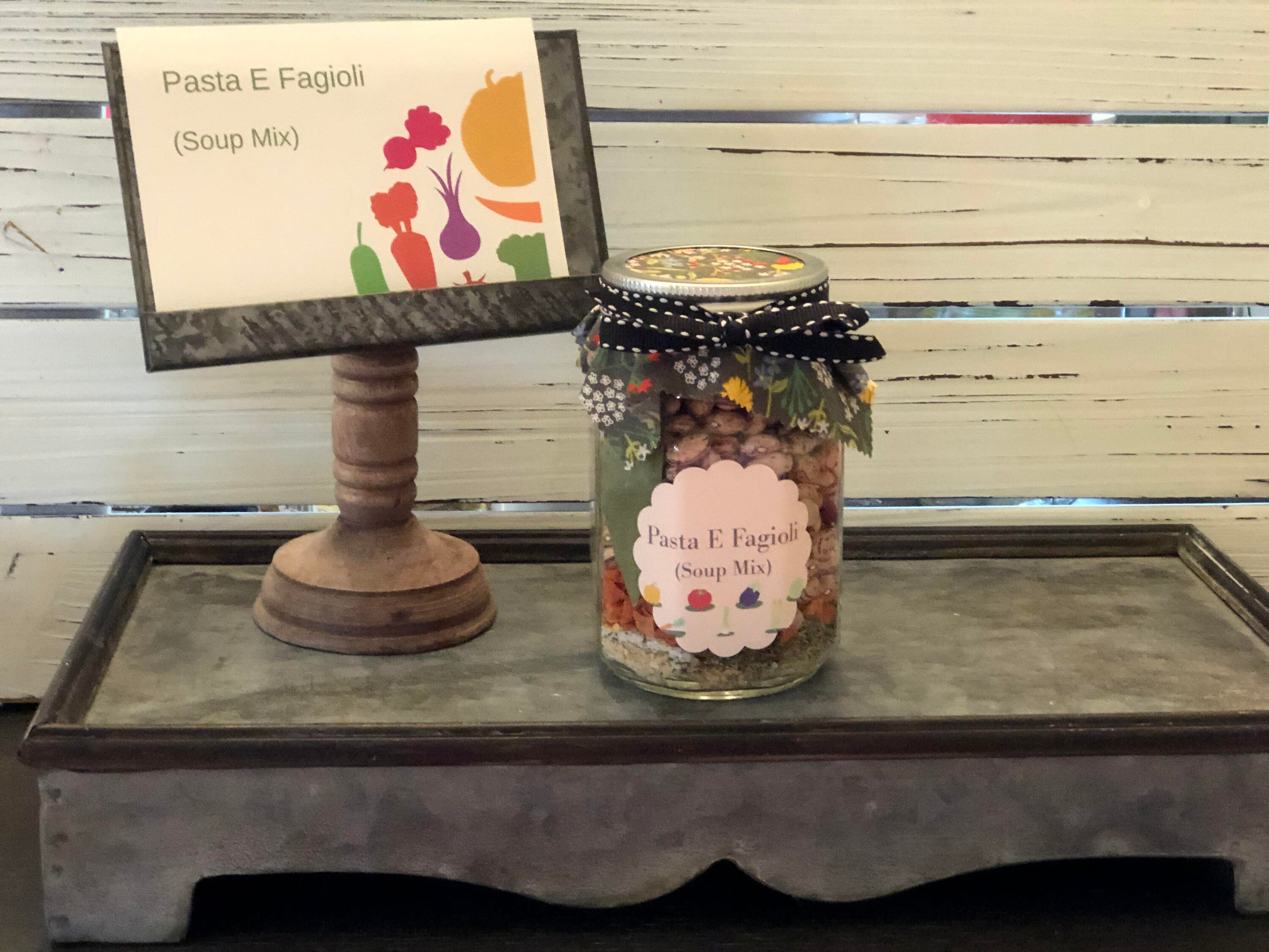 Pasta Fagioli Soup Mix in A Pint Mason Jar