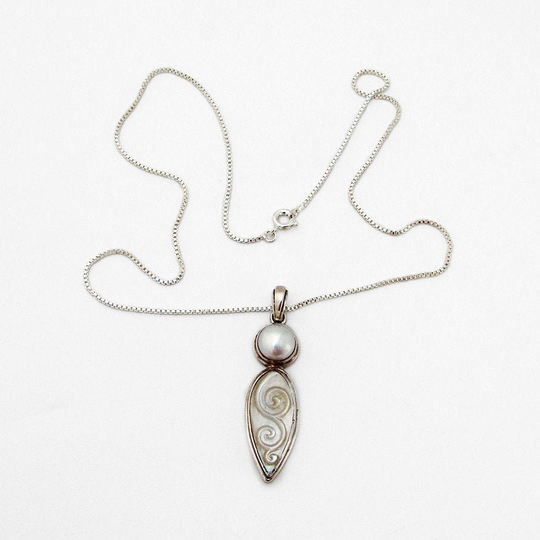 Mabe Pearl Carved Mop Pendant Chain Necklace Sterling Silver