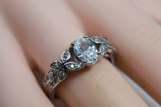 Silver Tone With Crystals Womens Fashion Ring, Size 6 3/4