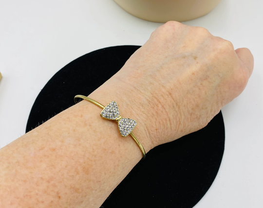 Vtg Gold Plated Heavy Wire Swarovski Crystal Bow Tie Bangle Cuff Bracelet S26