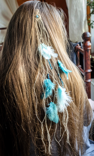 Blue-Linen Feather Extention. Shipping To The Uk From Abroad