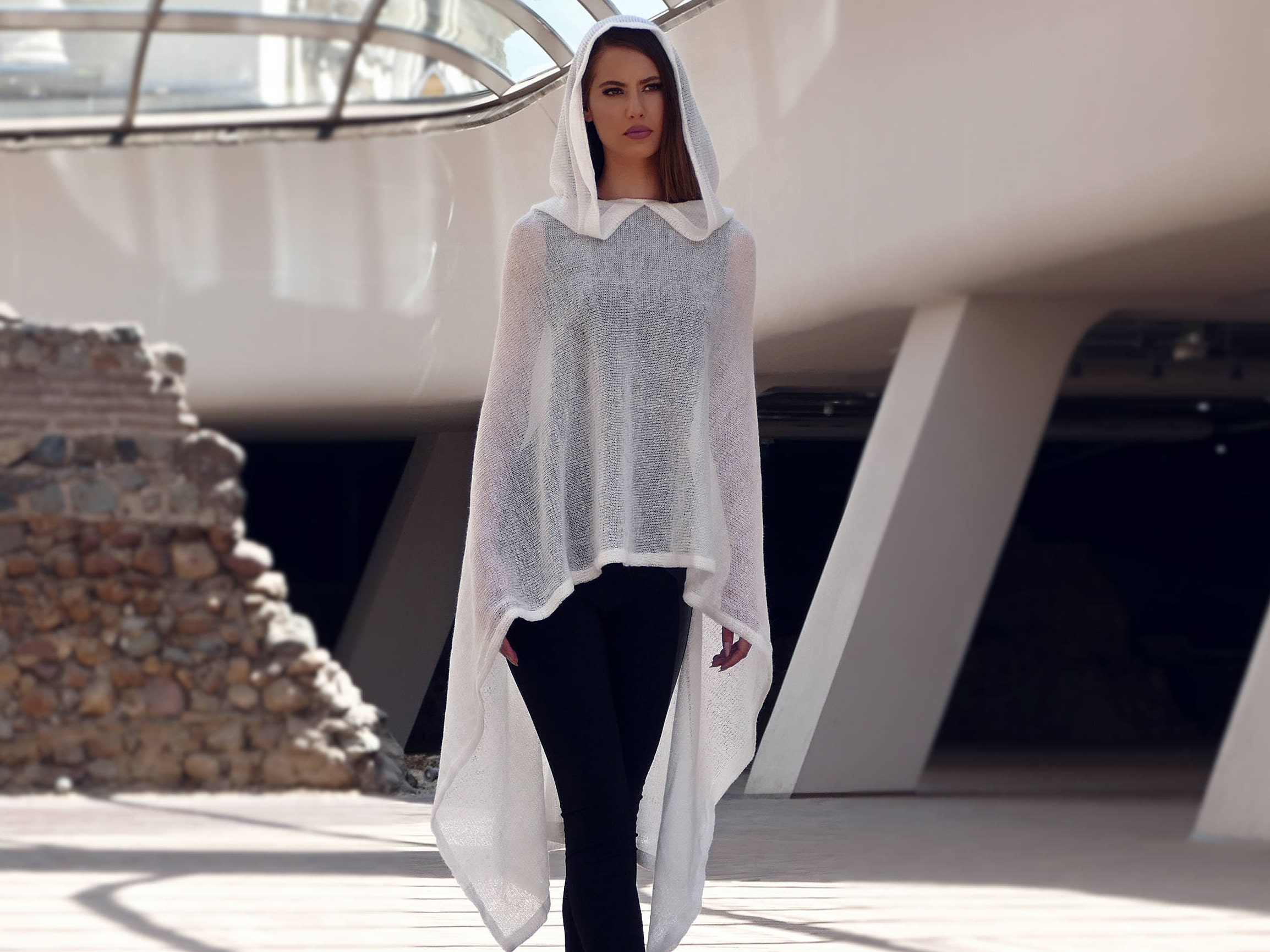 Plus Size Wool Knitted Poncho Whit Hoodie
