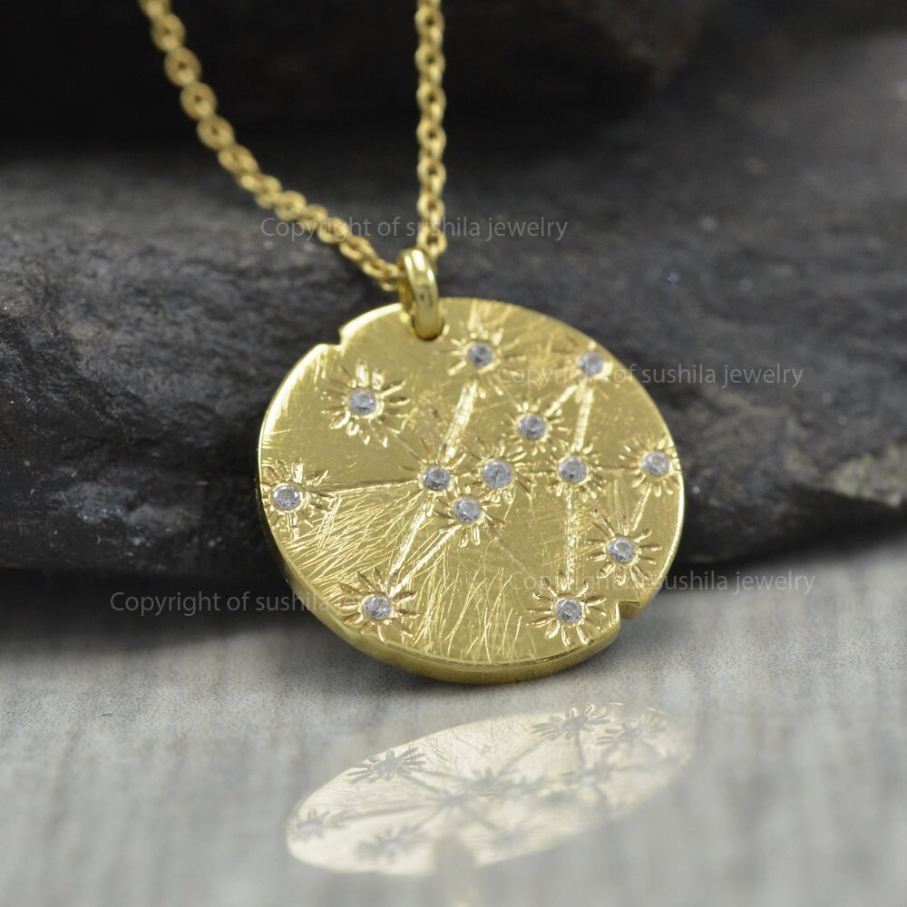 Natural Si Clarity G Color Diamond Round Disc Star Location Signet Pendant Necklace Solid 14K Yellow Gold Handmade Minimalist Fine Jewelry