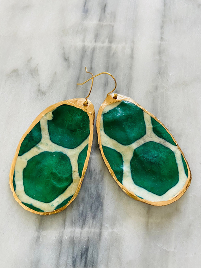 The Foxi On Sakonnet Drop Low Tides Design Oyster Shell Lid Earring Green & Cream Print Nepalese Handmade Paper W/Gold Edge
