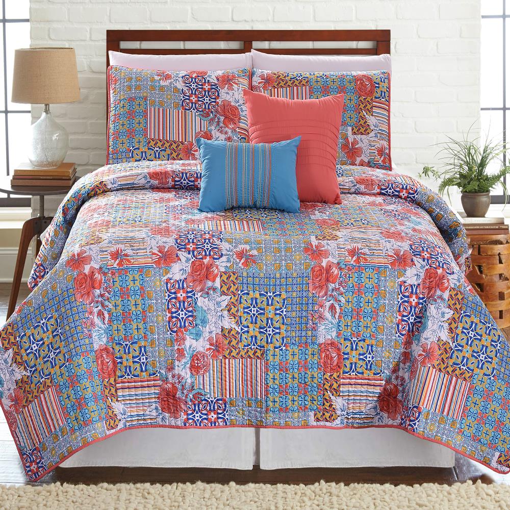 Amrapur Overseas Printed reversible quilt set Multi Multi Reversible King Quilt (Blend with Polyester Fill) | 3QLT5STG-BLV-KG