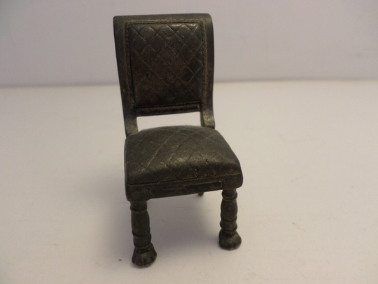 Collectable Vintage Claw Foot Victorian Metal Mini Chair 3"