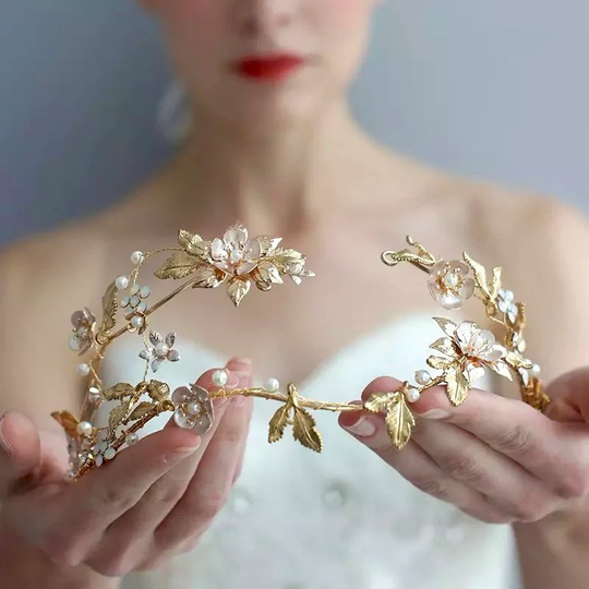 Floral Bridal Tiara/Gold Leaf Hair Vine/Gold Headpiece/Pearl Crown/Floral Wedding Tiara/Floral Crown