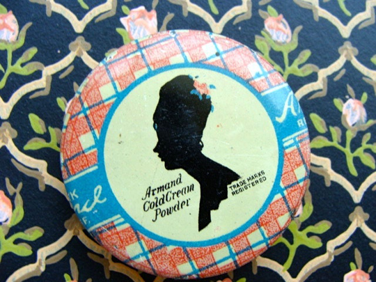 Antique Rouge Silhouette Gorgeous Feminine Tin No57