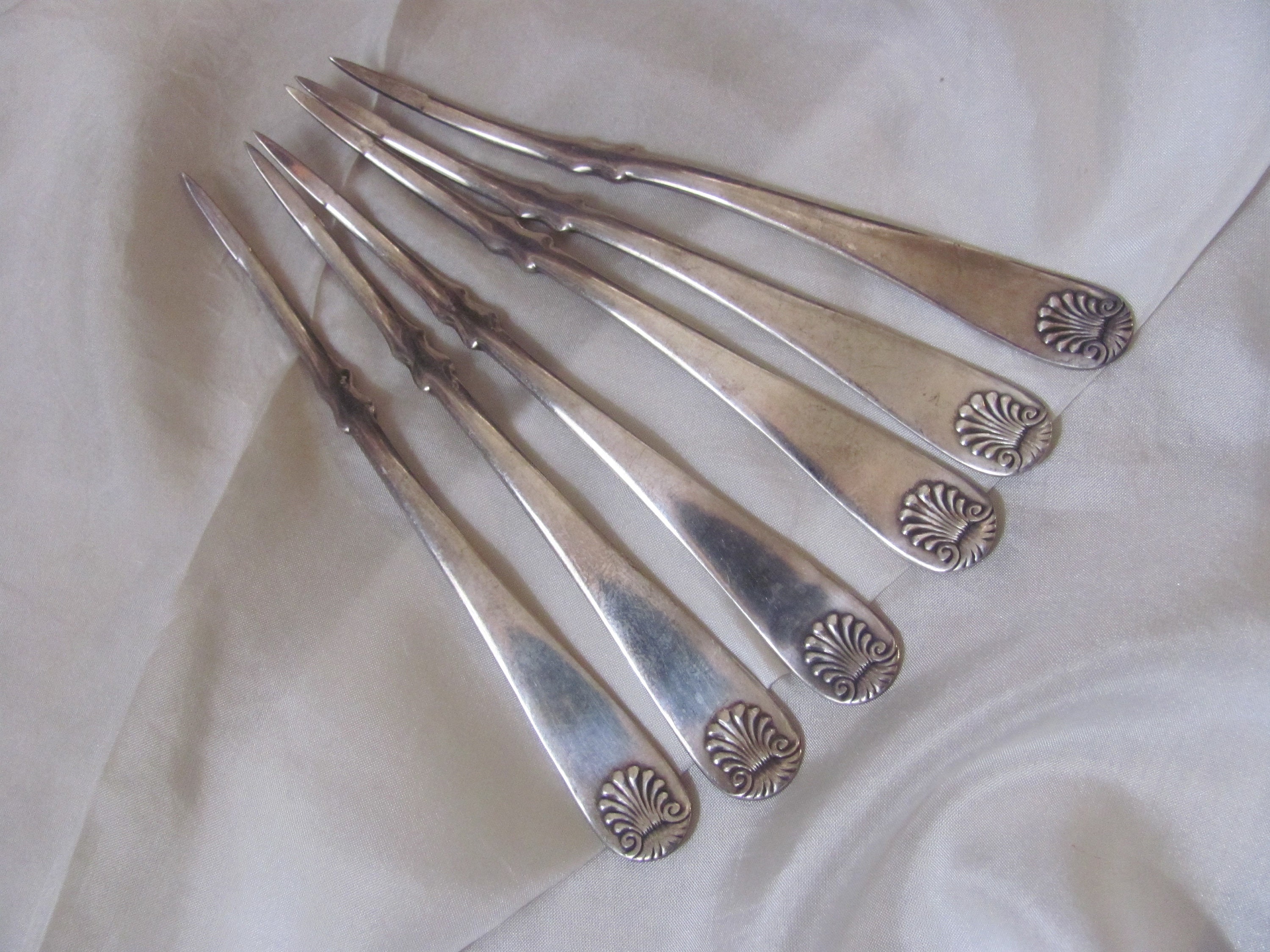 Set Of 6 Antique Silver Plate Nut Picks Seafood - Holmes & Edwards Shell 1894 Pattern