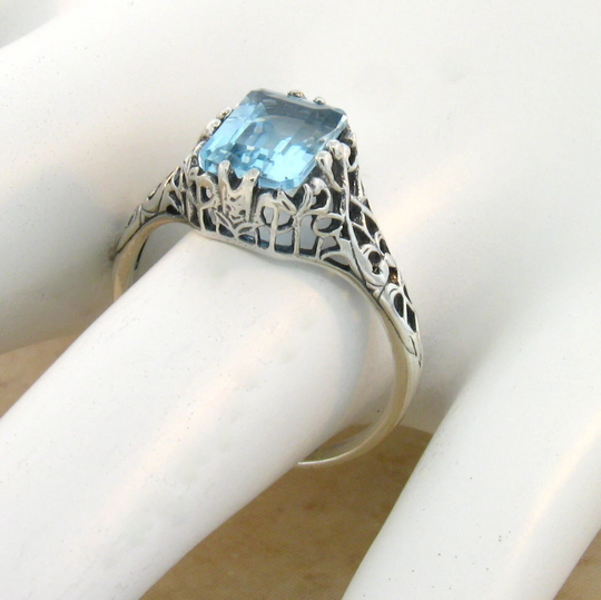 Vintage Estate 1.75 Carat Natural Sky Blue Topaz Solitaire Filigree Ring in 925 Solid Sterling Silver 782