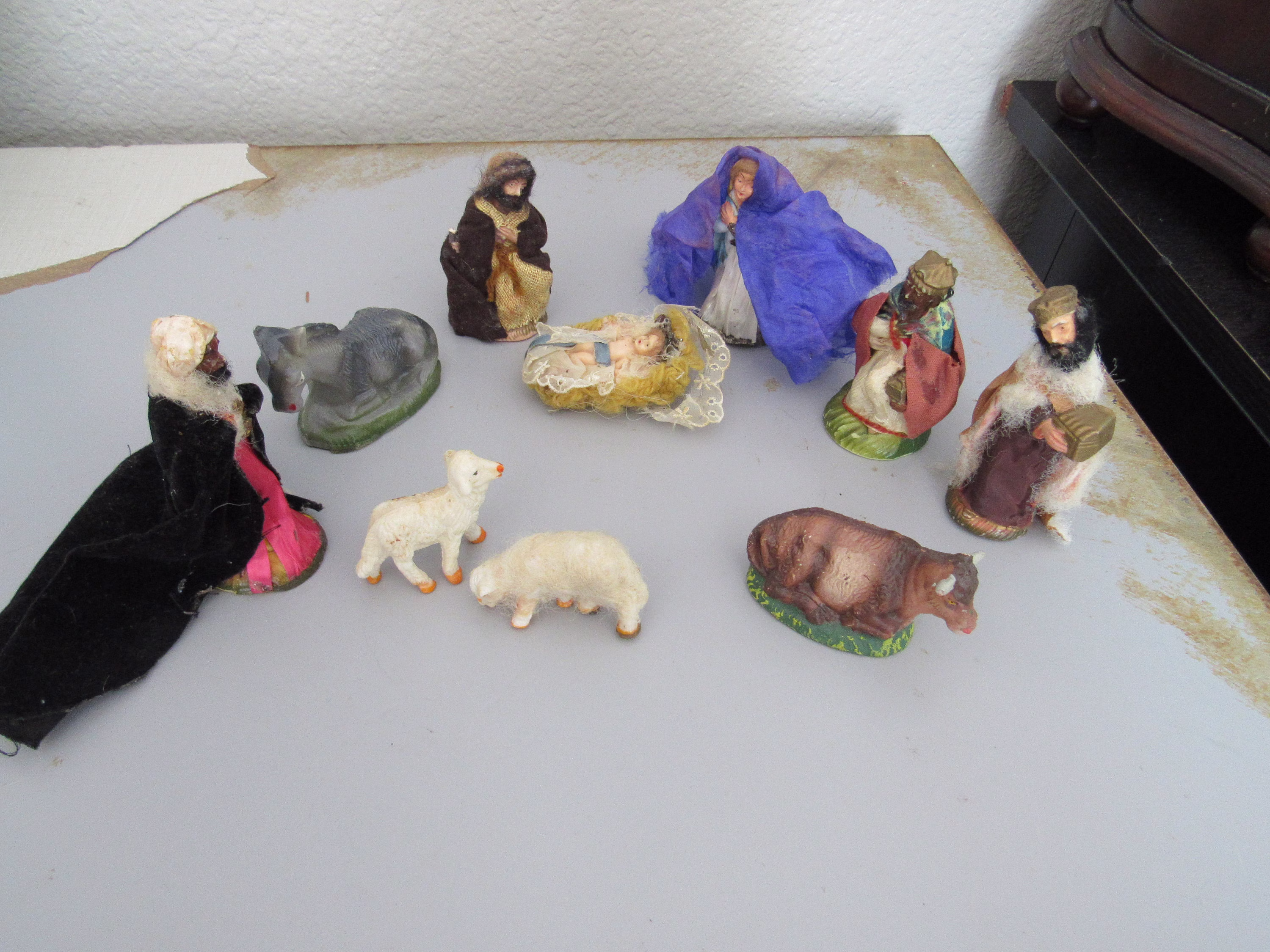 Vintage Early Plastic Nativity Free Shipping