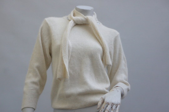 Vintage 70S Neck Tie Angora Silk Blend Sweater By Bee/Retro