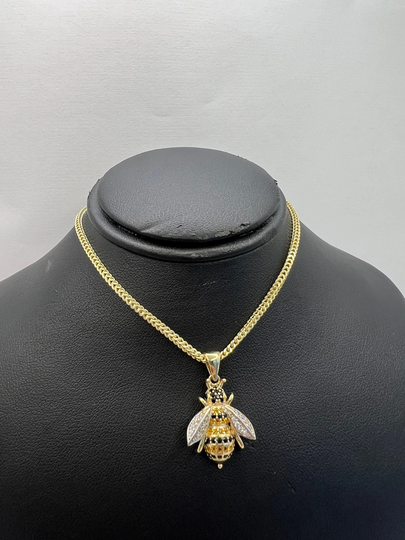 10K Yellow Gold Bumble Bee Pendant | Unisex With Diamond Cz Stones
