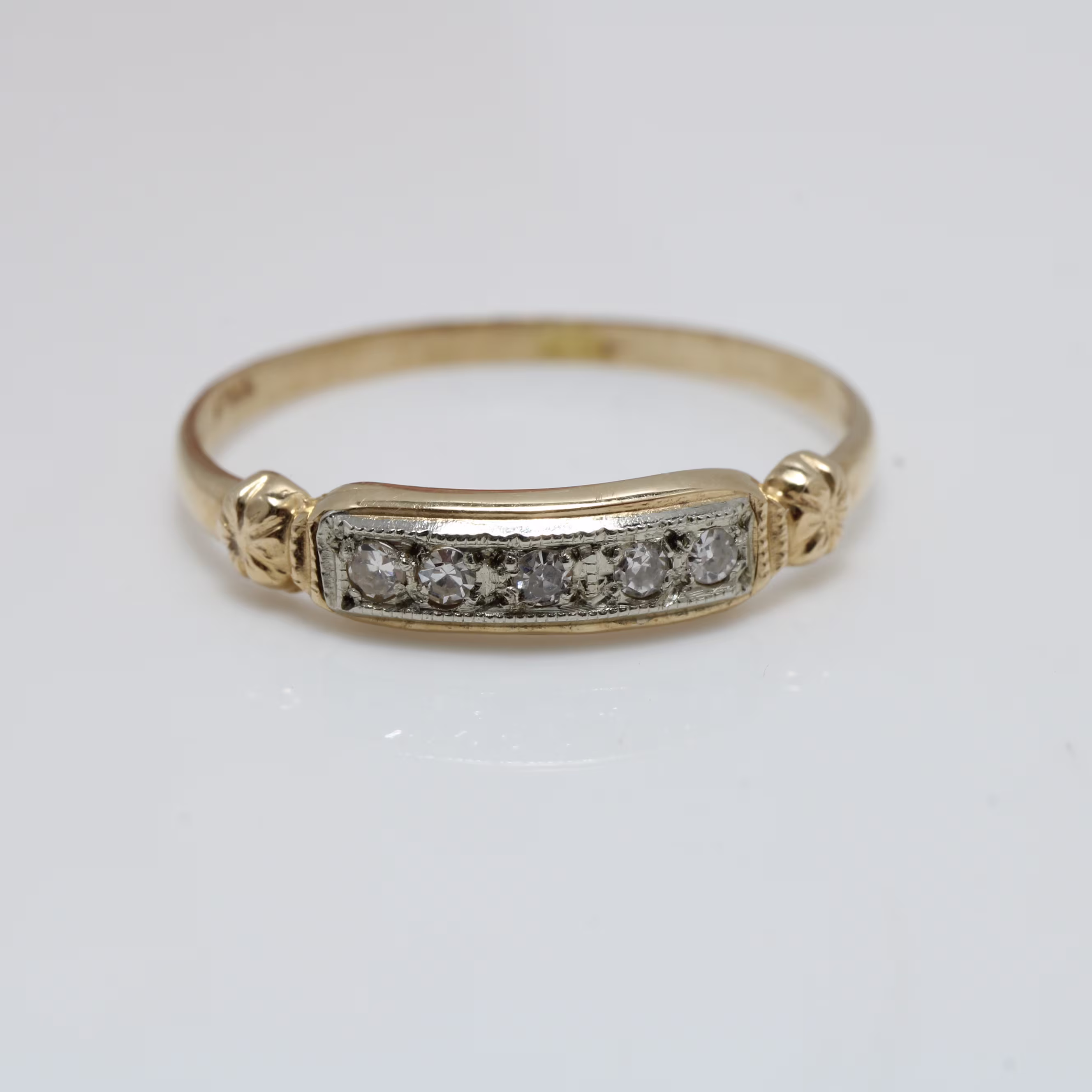 Vintage Diamond Ring 14K Gold Wedding Stacking Band Pinky Ring Size 5.75